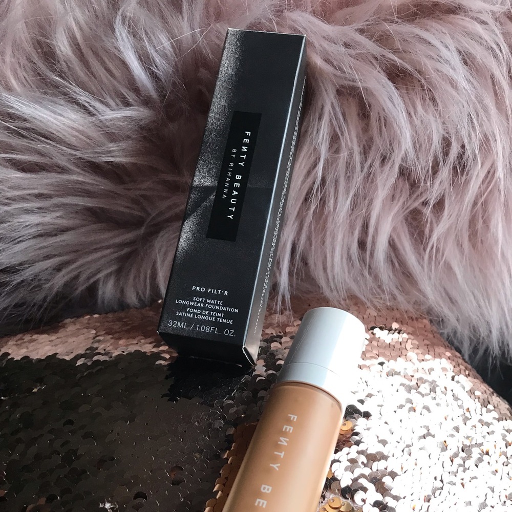 320 - Fenty Beauty Pro Filtr Foundation